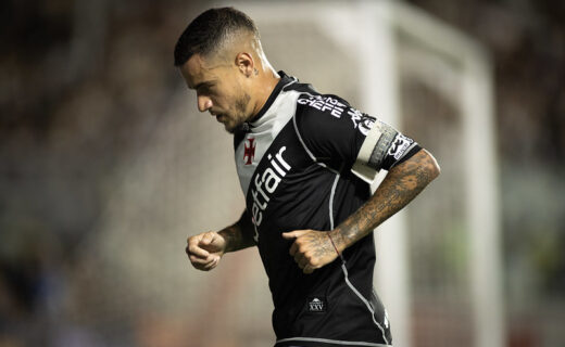 Caio Caesar critica torcida do Vasco por considerar Coutinho ídolo durante comentário sobre sua ida ao Santos