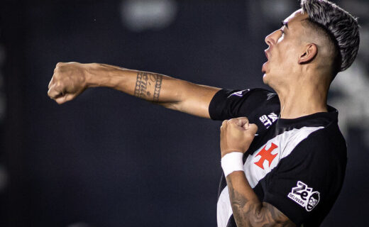 Gol de Puma Rodríguez no confronto contra o Vitória