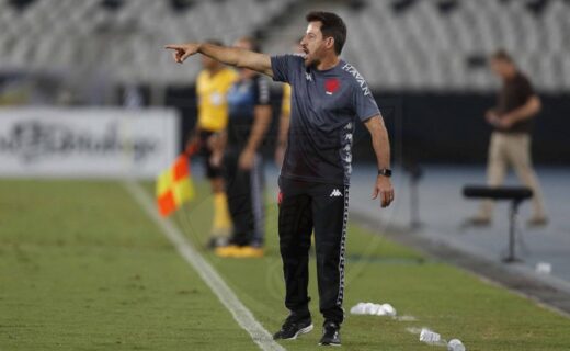 Ramon Menezes analisa política de contratações do Vasco e destaca acertos com jogadores estrangeiros