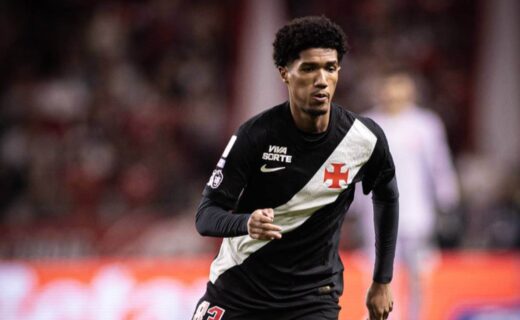 AV avalia desempenho dos jogadores do Vasco na partida contra o Fluminense