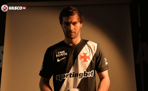 Santiago Sosa pausa faculdade de Ciências Contábeis após transferência para o Vasco