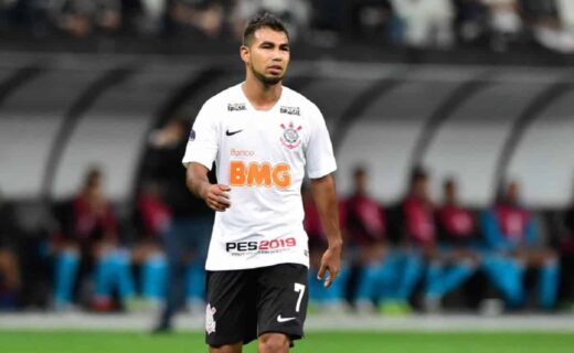 Sornoza em ação pelo Corinthians