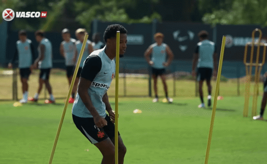 Vasco realizará treinos em dois períodos neste domingo (27)